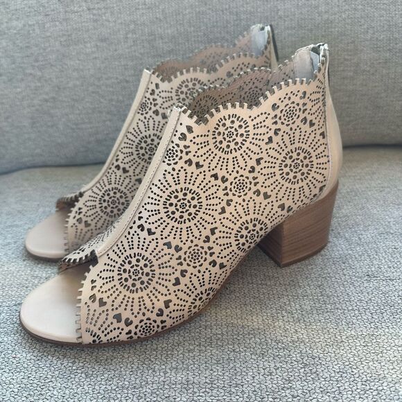 Sundance Penelope Sandals Made in Italy Cutout Floral Heels Size 41 - Picture 4 of 7